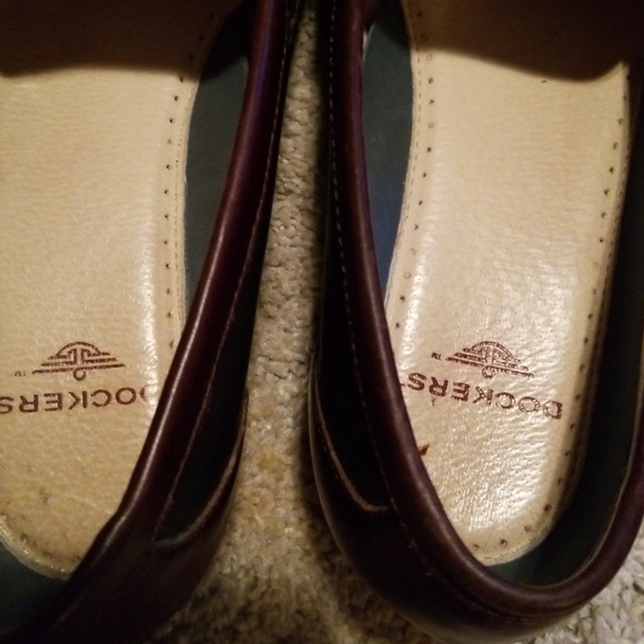 shoes - Picture 3 of 4